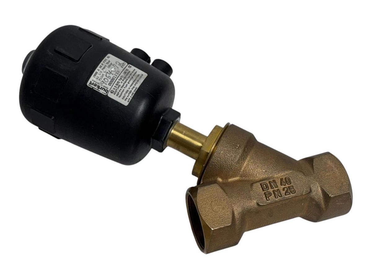 Burkert 2000 A 40.0 PTFE G1 1/2 Pneumatic Angle Seat Valve 9054072 9Bar