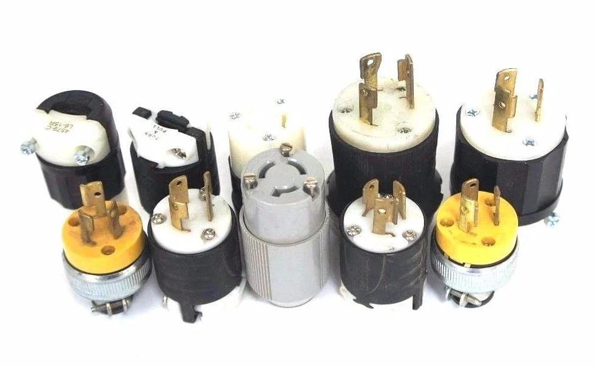 Used LOT OF 10 HUBBELL EAGLE LEVITON MISCELLANEOUS TWIST LOCK PLUGS AND RECEPTACLES