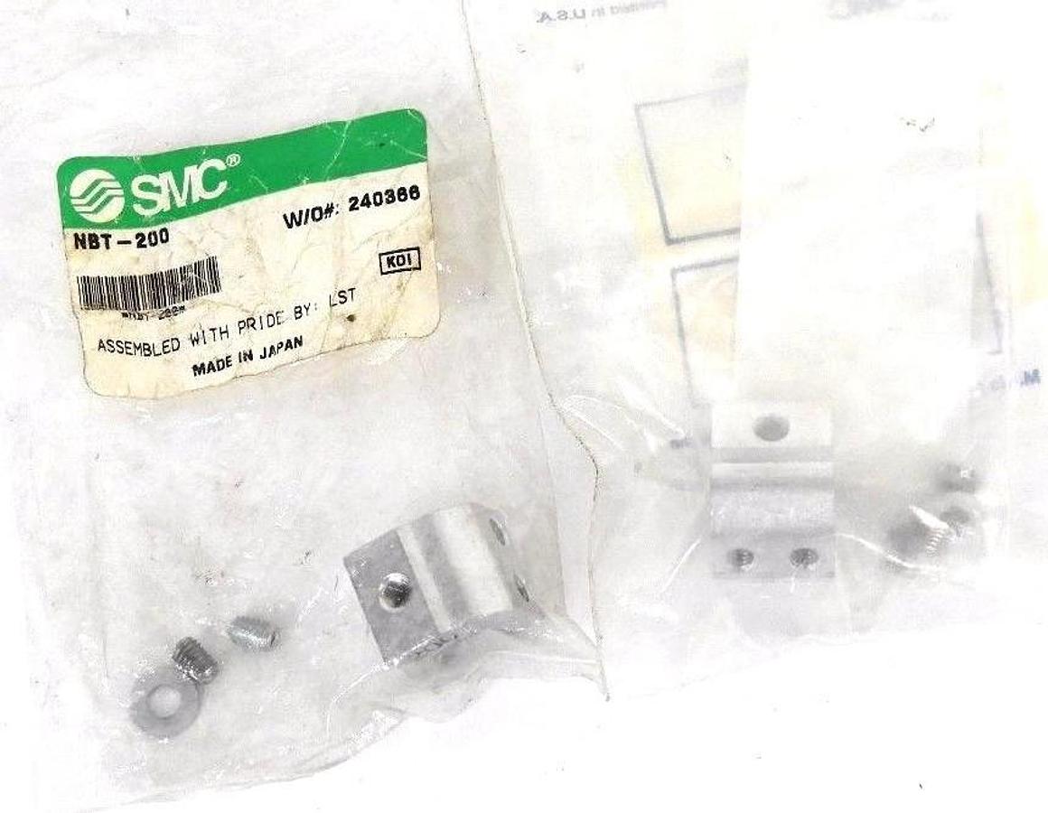 Used LOT OF 2 NEW SMC NBT-200 BRACKET MOUNTING SWITCH KIT NBT200