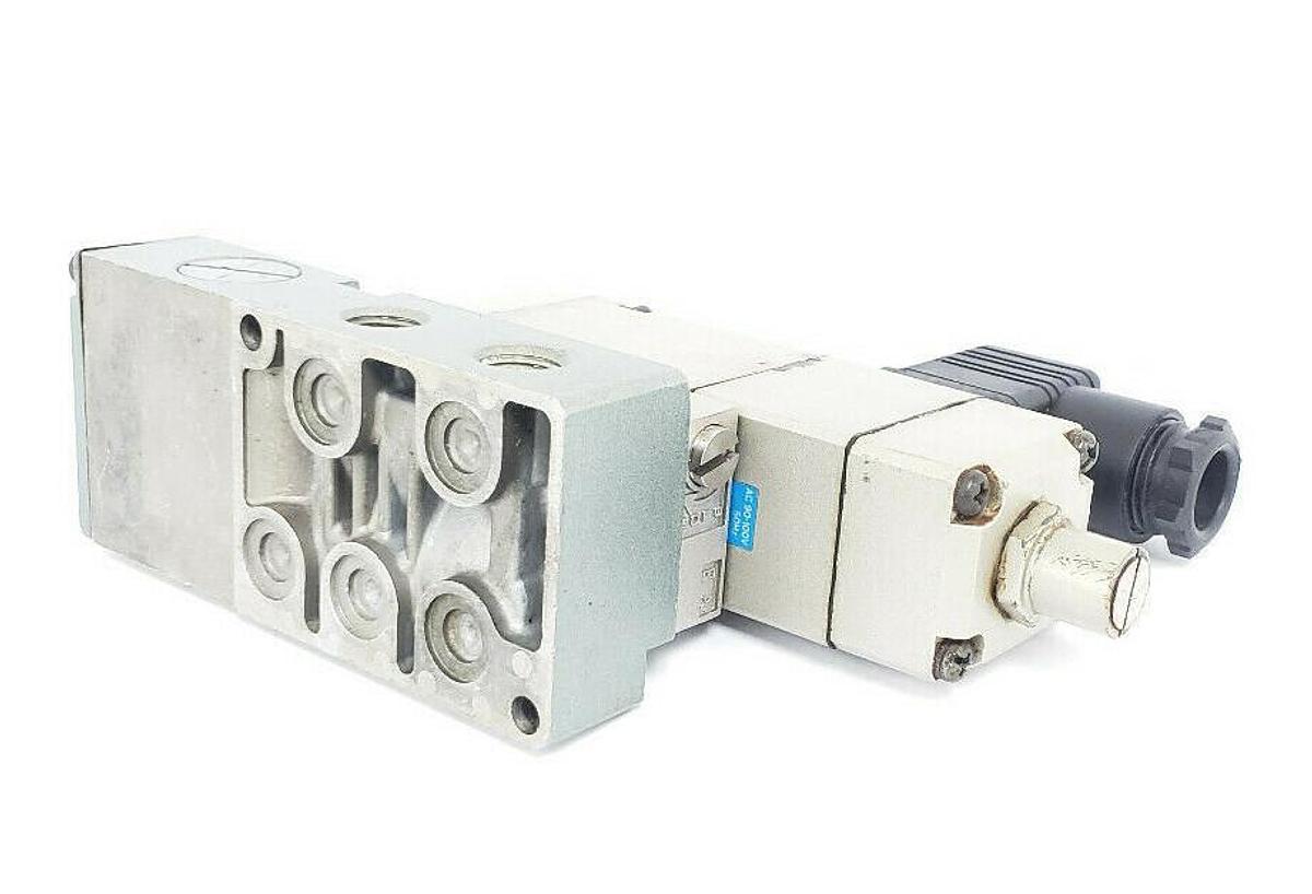 Used SMC NVS4114-0009KP5 SOLENOID VALVE 150PSI MAX 120VAC 60HZ W/ MANIFOLD BLOCK