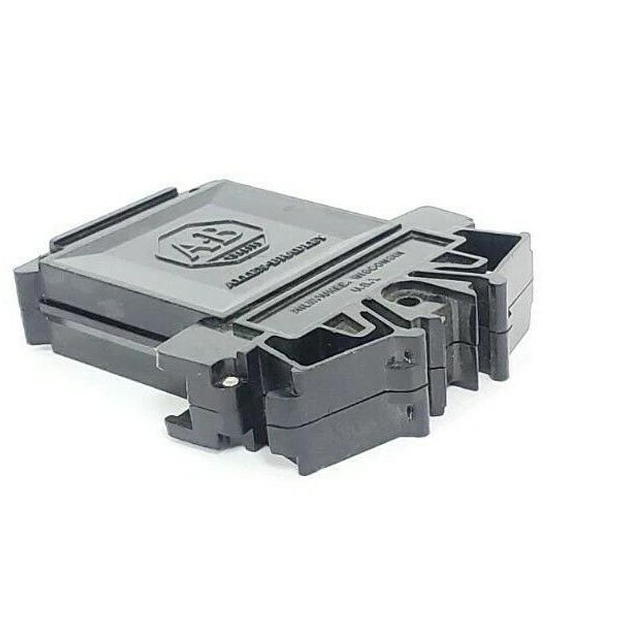 Used ALLEN BRADLEY 1492-G005 CIRCUIT BREAKER 250VAC .5AMP 1POLE SER. B