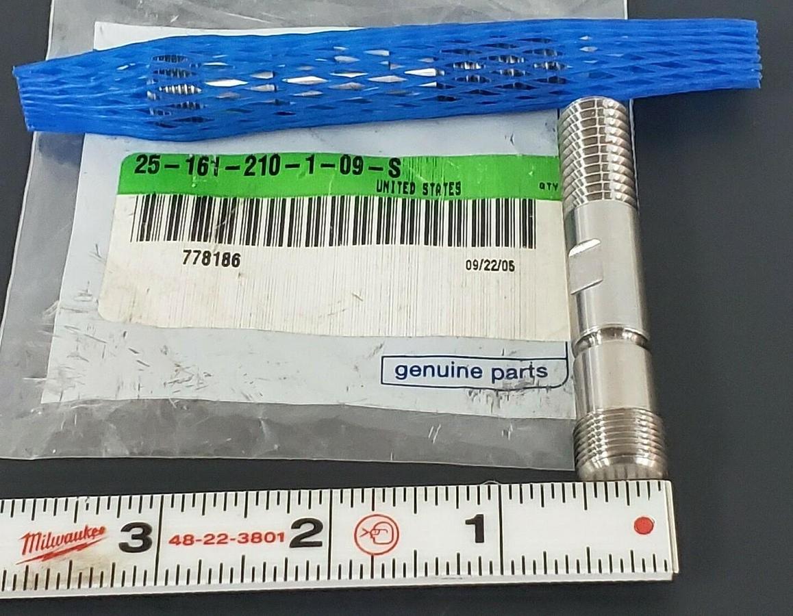 LOT OF 2 NEW ALFA LAVAL 25-161-210-1-09-S COUPLER STUD 25161210109S
