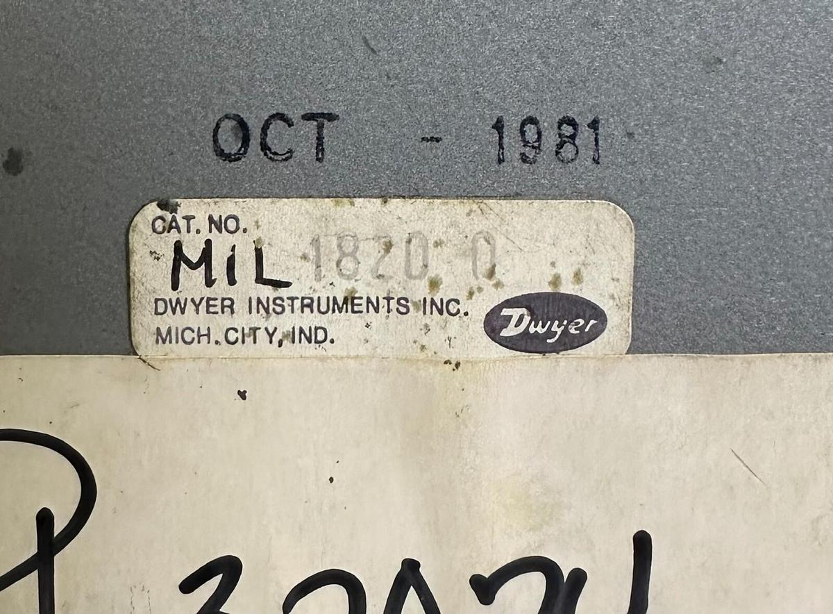 Used NEW DWYER 1820-0 / 18200 LOW DIFFERENTIAL PRESSURE SWITCH W/ ENCLOSURE MIL1820-0