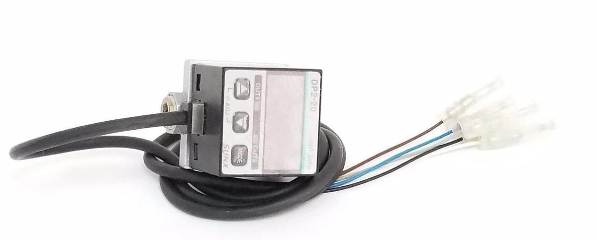 Used SUNX DP2-20 DIGITAL PRESSURE SENSOR DP220, 12 TO 24V DC