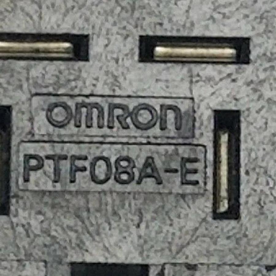 Used OMRON PTF08A-E SOCKET RELAY BASE PTF08AE