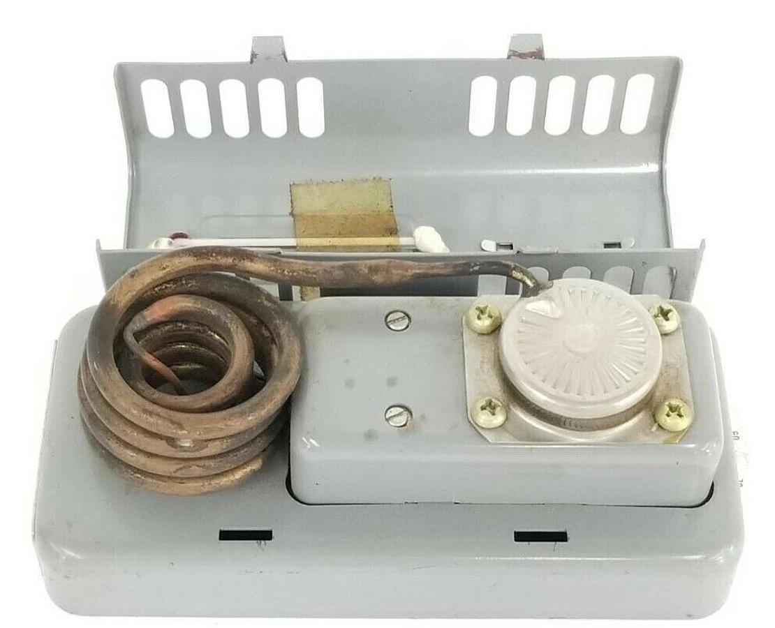 Used WHITE RODGERS TYPE: 152 NO. 9 STYLE: P2M ROOM THERMOSTAT 120-277VAC 152-9-P2M