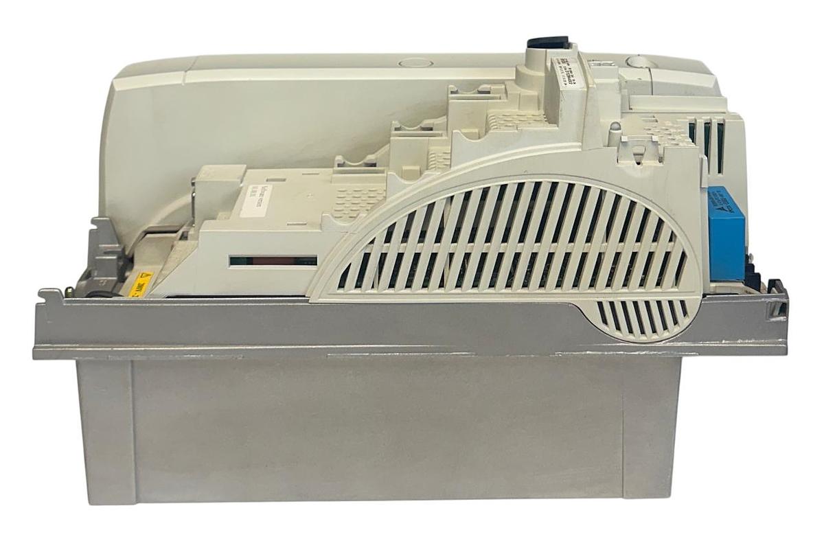 Used CONTROL TECHNIQUES SP2202 UNIDRIVE 200-240VAC 4/5.5kW 5/7.5HP 3PH 18.2A USNP