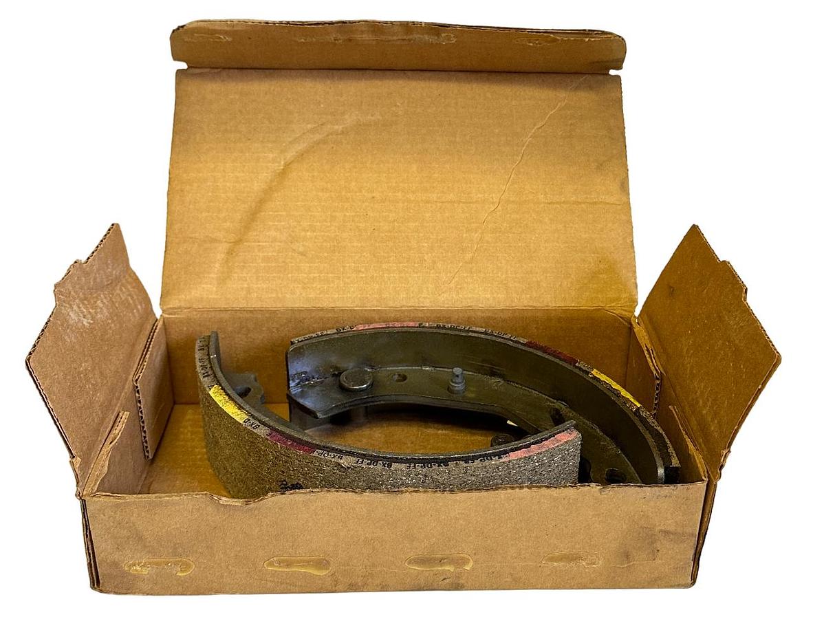 Used NEW HYSTER 316414 / HY316414 OEM BRAKE SHOE SET CW30 FOR FORKLIFT