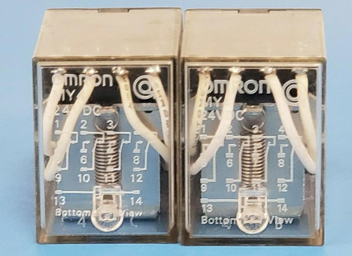 Used LOT OF 2 OMRON MY4 RELAYS MY424VDC