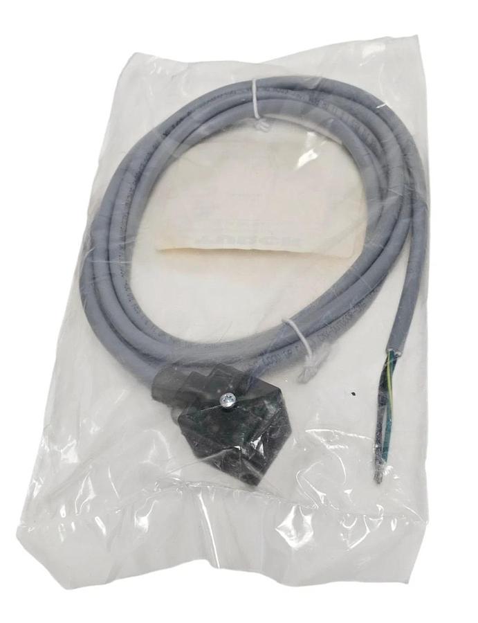 Used LOT OF 2 NEW TURCK VAS 22-C653-2M CORDSETS ID NUMBER: U1203-01 LED VERSION