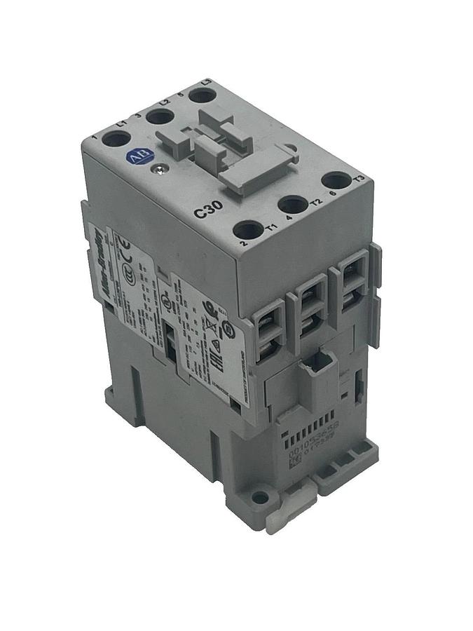 Allen Bradley 100-C30D00 /C IEC Contactor 30A 600V 120VAC COIL 100-C30*00 NSNP