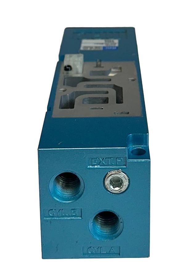 MAC 82A-0A-BKA= / 82A-0A-BKA / 82A0ABKA PNEUMATIC MANIFOLD BASE 1/4'' NPT NSNP