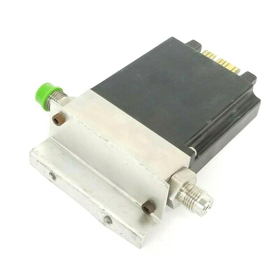 Used TYLAN CORP. FC-260-5-SLPM-HE MASS FLOW CONTROLLER 150PSIG FC-260 FC2605SLPMHE