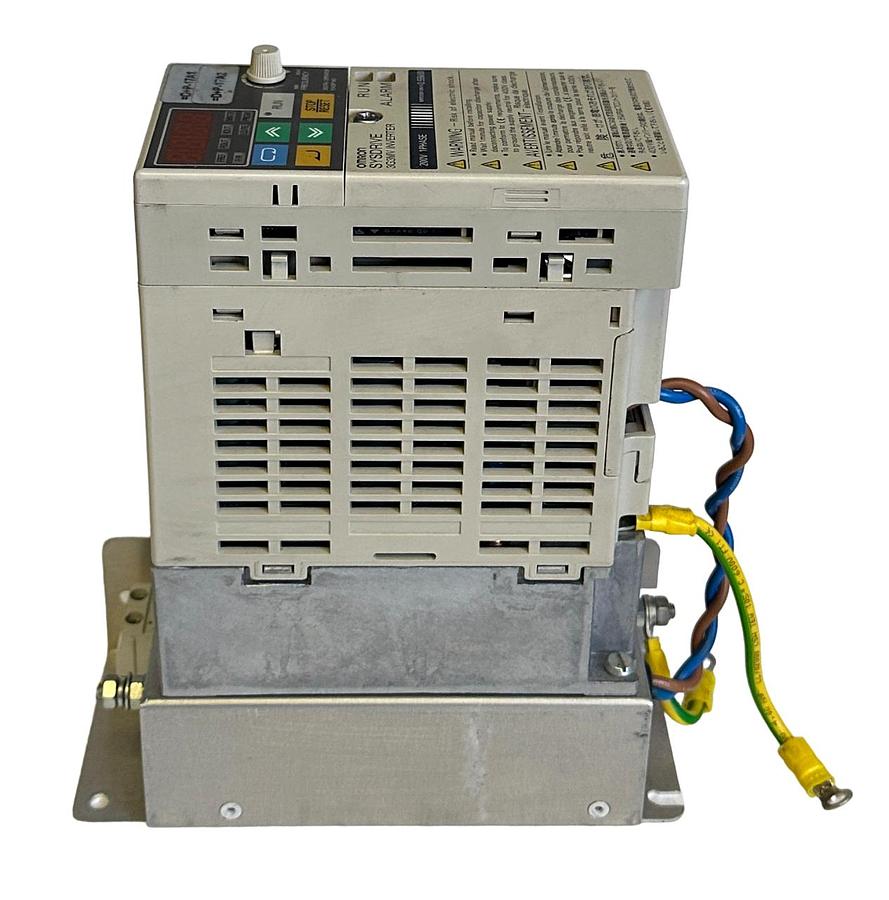 Used OMRON 3G3MV-AB004 / 3G3MVAB004 INVERTER DRIVE 200-240V 3G3MV-PDRT2 DeviceNet