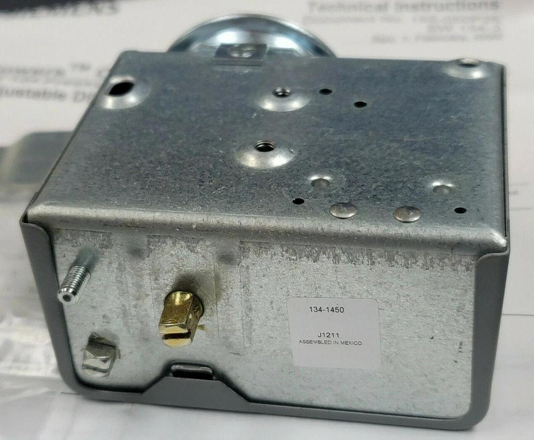 Used NIB SIEMENS 134-1450 PRESSURE ELECTRIC CONTROL 1341450 RANGE 3/30 PSIG 1/8'' NPT
