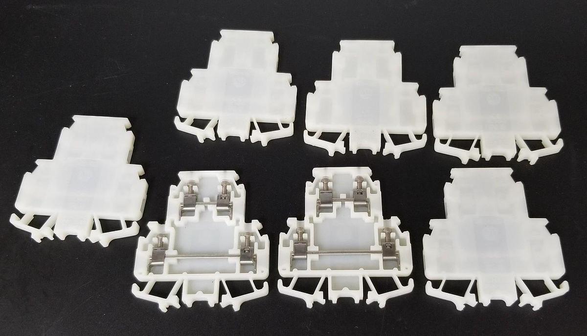 Used LOT OF 7 NEW ALLEN-BRADLEY 1492-HM2 TERMINAL BLOCKS 1492HM2