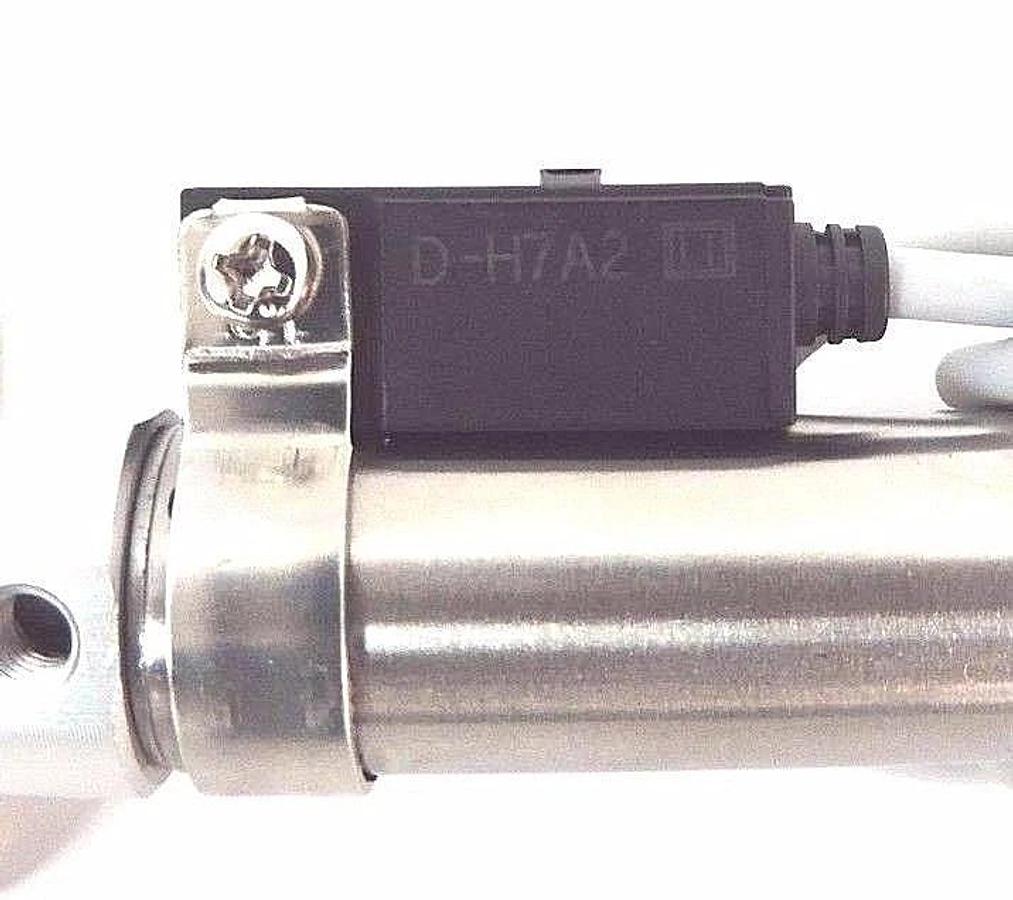 NEW SMC NCDJ2L16-400T-H7A2 CYLINDER 100PSI 0.70MPA W/ D-H7A2