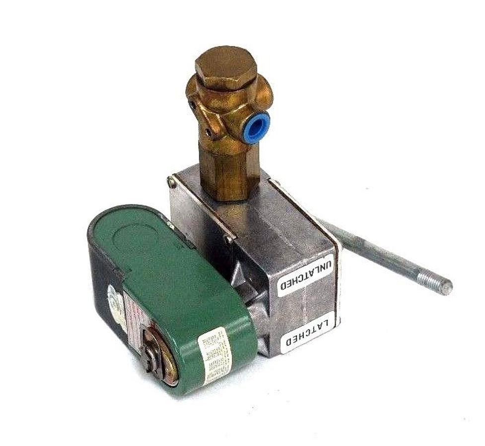 Used NEW ASCO 330840U VALVE 1/4'' PIPE, 16.7 WATTS, ORIFICE 11/16 W/ LATCH LOCK