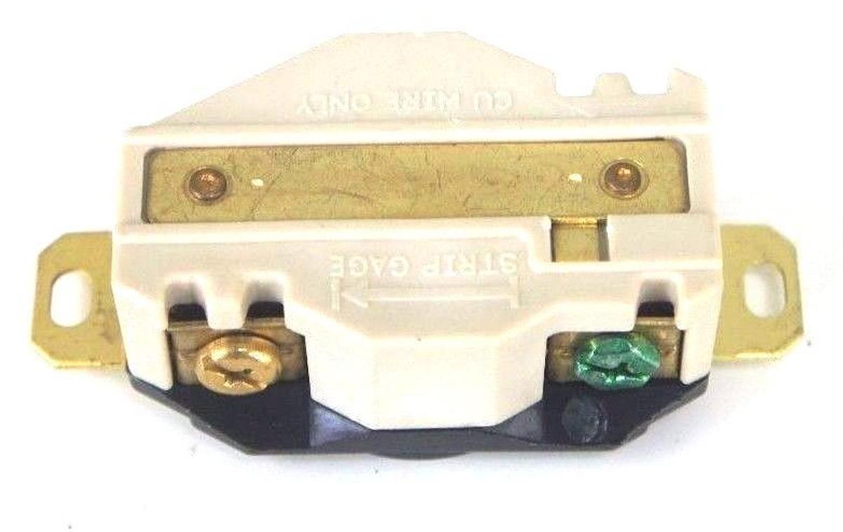 LOT OF 3 NIB HUBBELL HBL2320 TWIST LOCK RECEPTACLES 20A, 250VAC/DC, 2POLE, 3WIRE