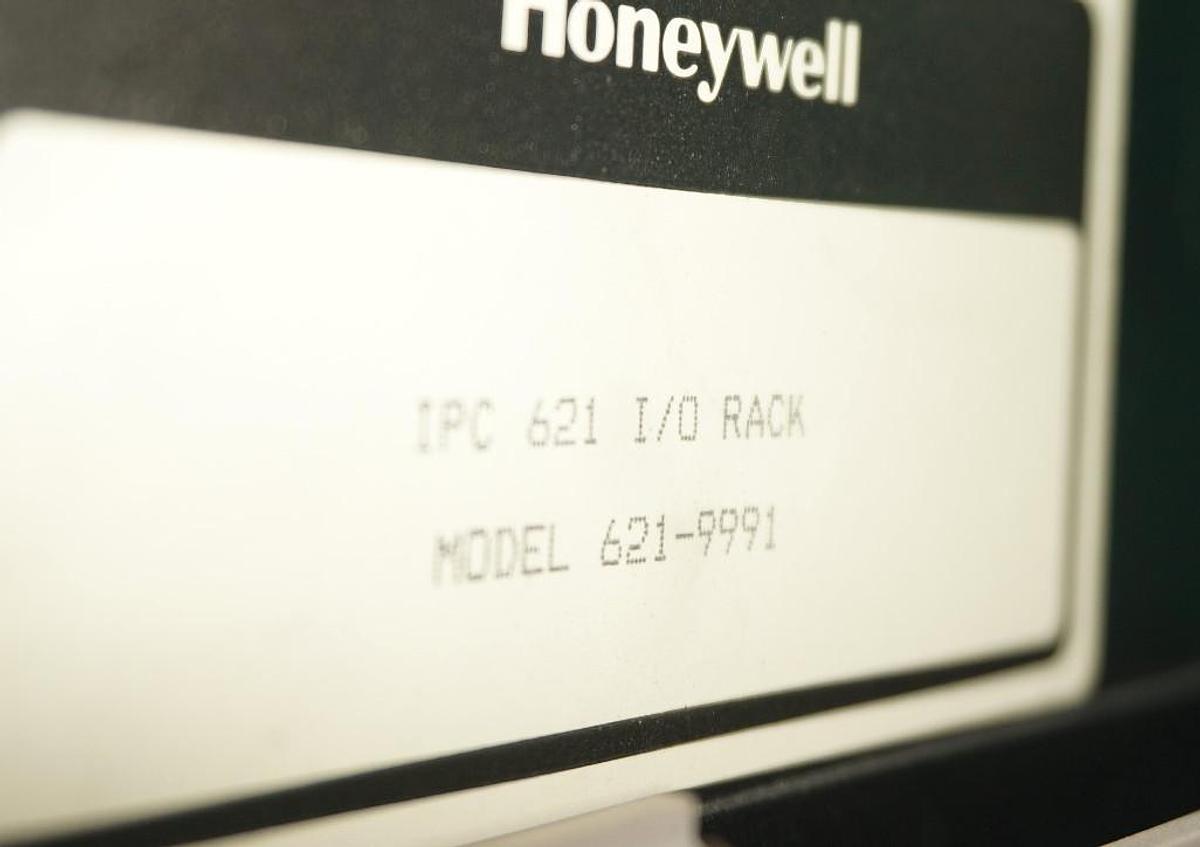 Used HONEYWELL 921-9991 IPC I/O RACK W/ 04E-00241-00, 621-0022, 621-0010R, 621-9934