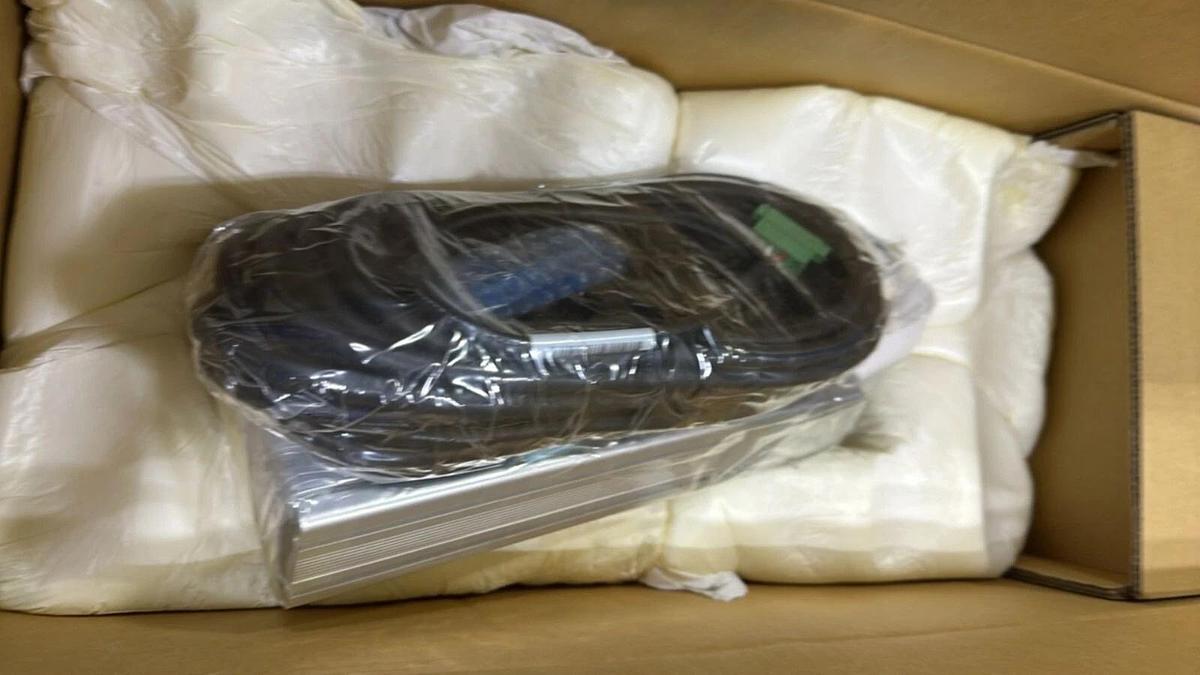 IAI RCS2-F5D-I-100-8-100-T2-R05 ROBO CYLINDER ACTUATOR W/SCON-CA-100I-CC-0-2 NEW