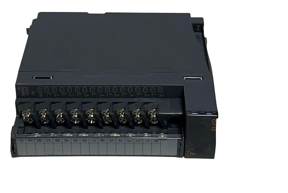 MITSUBISHI ELECTRIC QY10 MELSEC-Q DIGITAL RELAY OUTPUT MODULE AC/DC 2A NSNP