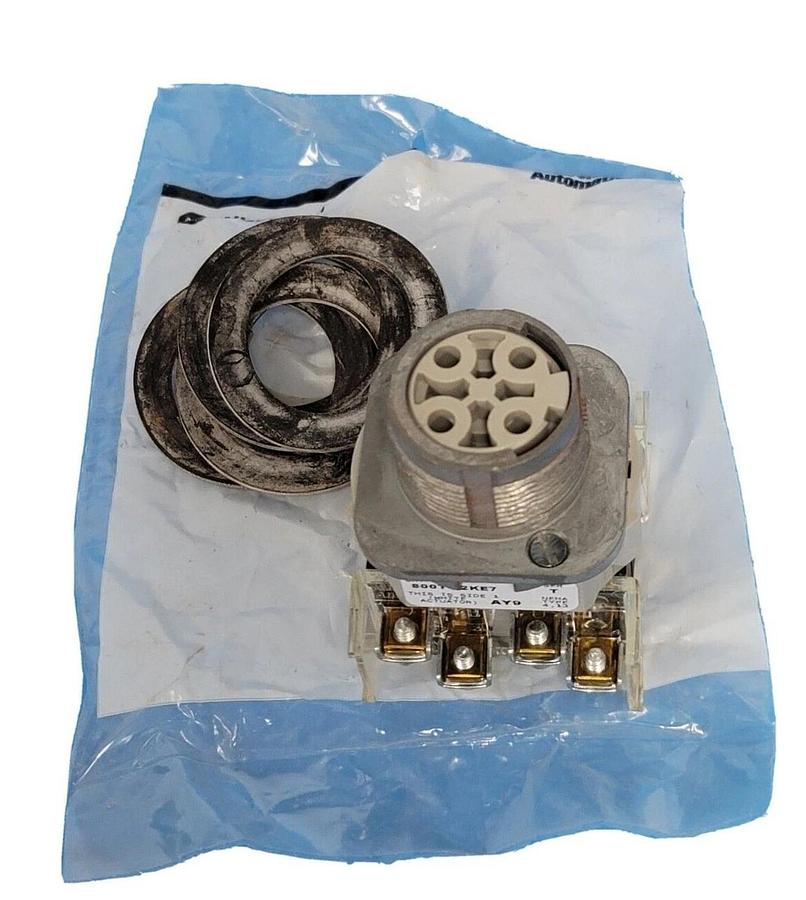 NEW ALLEN BRADLEY 800T-J2KE7 /T SELECTOR SWITCH 3-POSITION 800TJ2KE7