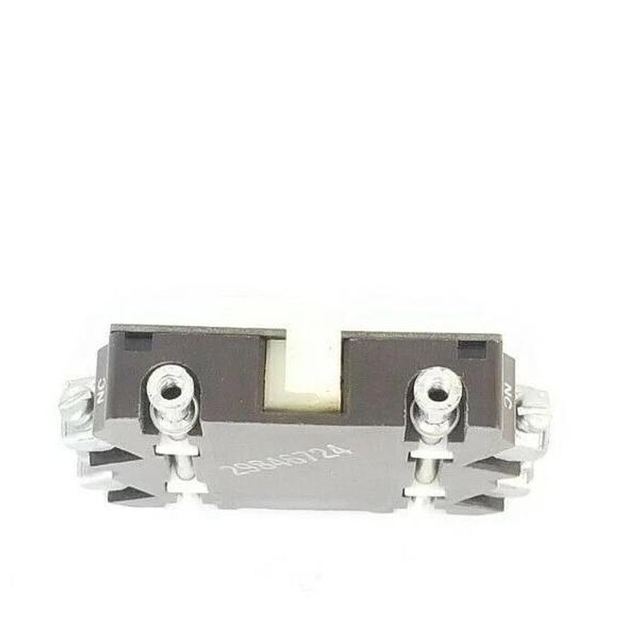 Used CUTLER-HAMMER C320KA3 AUXILIARY CONTACT 1NO/1NC 600VAC SER. A2