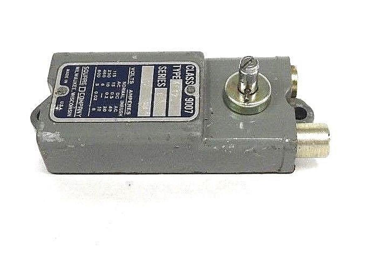 Used SQUARE D 9007-AF12 LIMIT SWITCH 9007AF12, SER. C