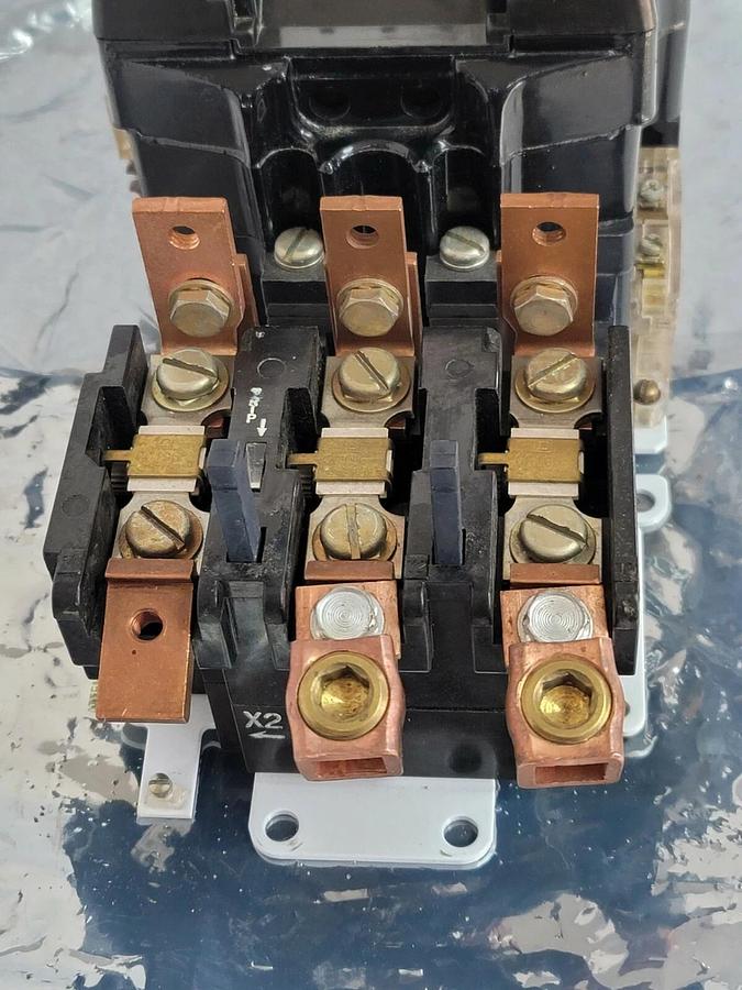 Used USED SQUARE D 8536-SF01S SER. A NEMA SIZE 4 CONTACTOR W/ 120V COIL 31091-400-38