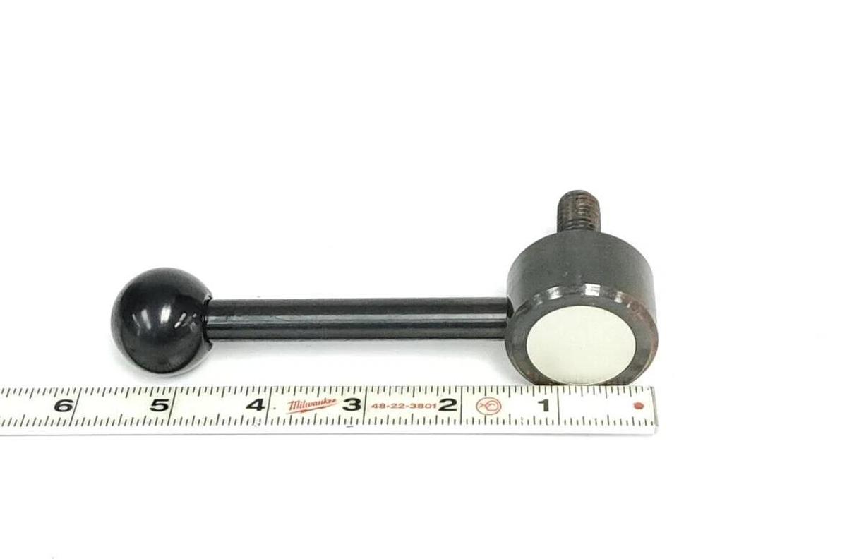 NEW ELESA 64827884 (1/2-13) X 32 GN125-40 FLAT ADJ LEVER TYPE D