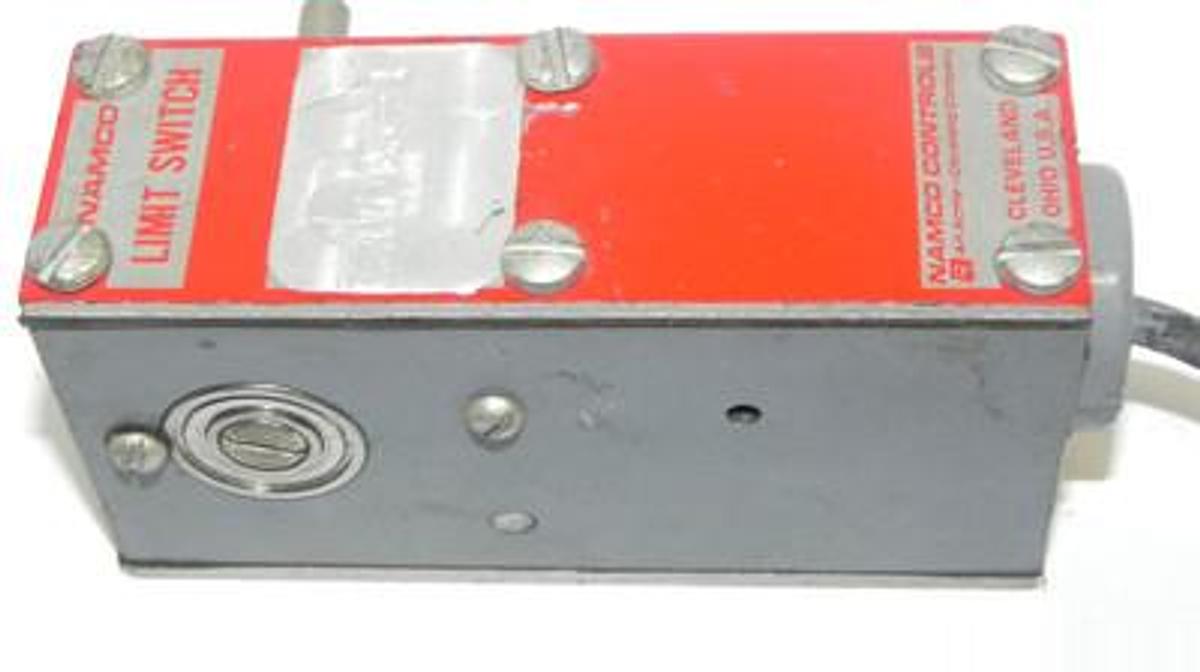 Used NAMCO EZ11093-1 LIMIT SWITCH EZ110931