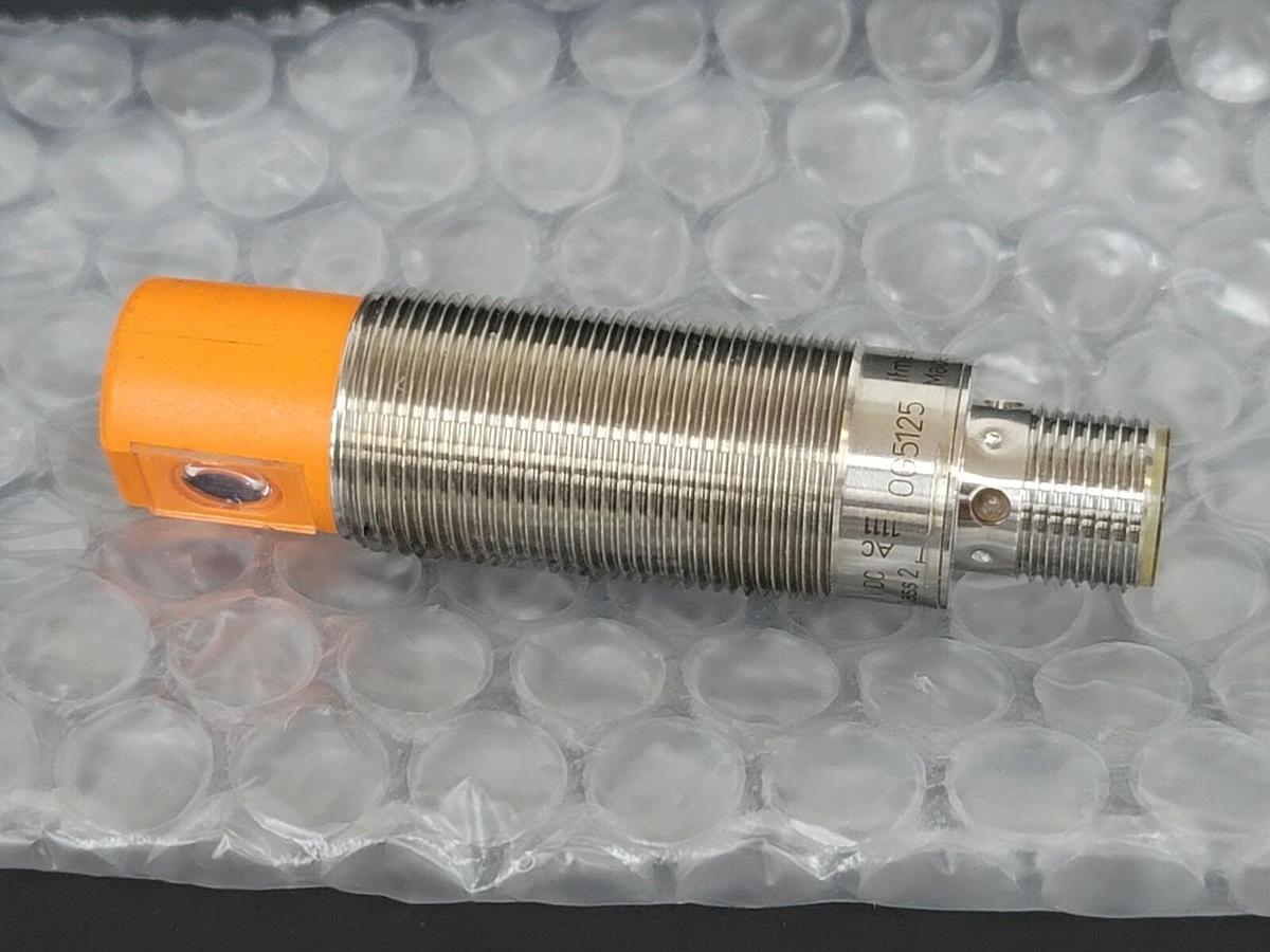 Used IFM EFECTOR OG5125 PROXMITY SENSOR OGP-HPKG/US/90°-OG5125, 10...30VDC