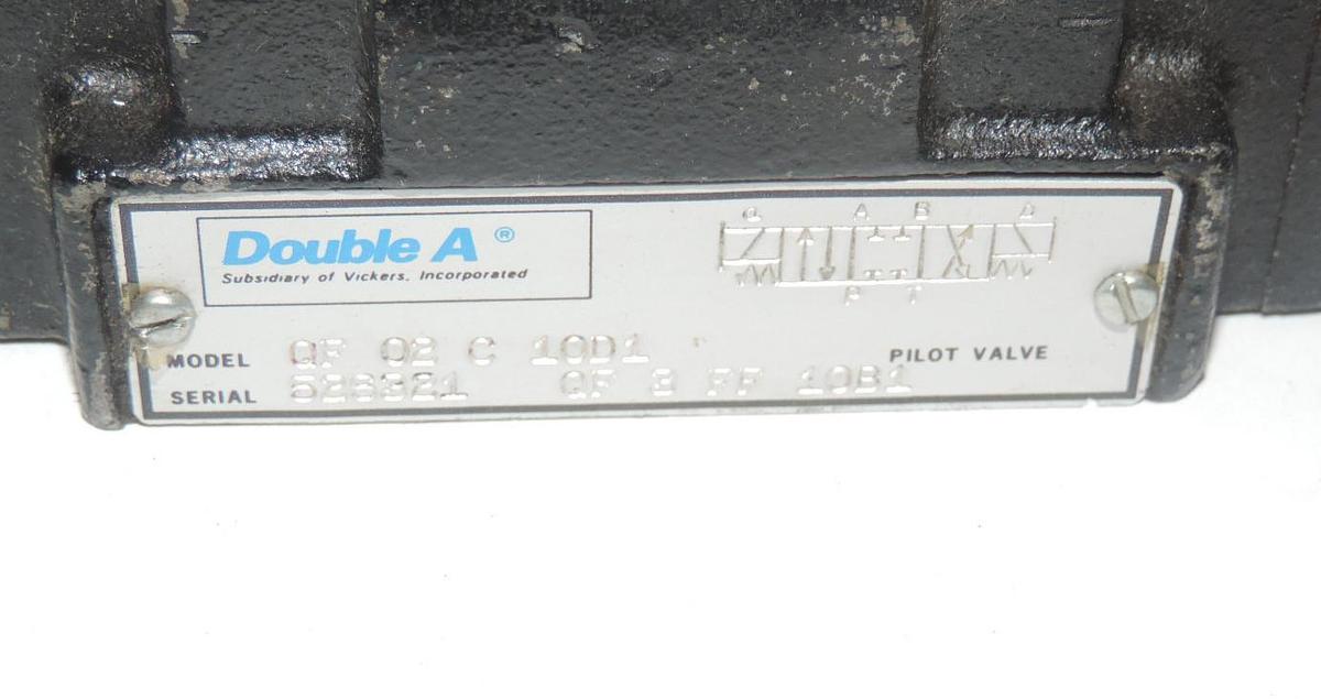 Used VICKERS DOUBLE A QF02C10D1 DIRECTIONAL CONTROL VALVE W/ PILOT VALVE QF3FF10B1