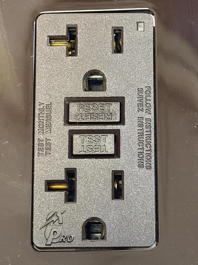 LOT OF 2 NIB LEVITON 7899 SMARTLOCK PRO GFCI RECEPTACLES 20A-15V BROWN