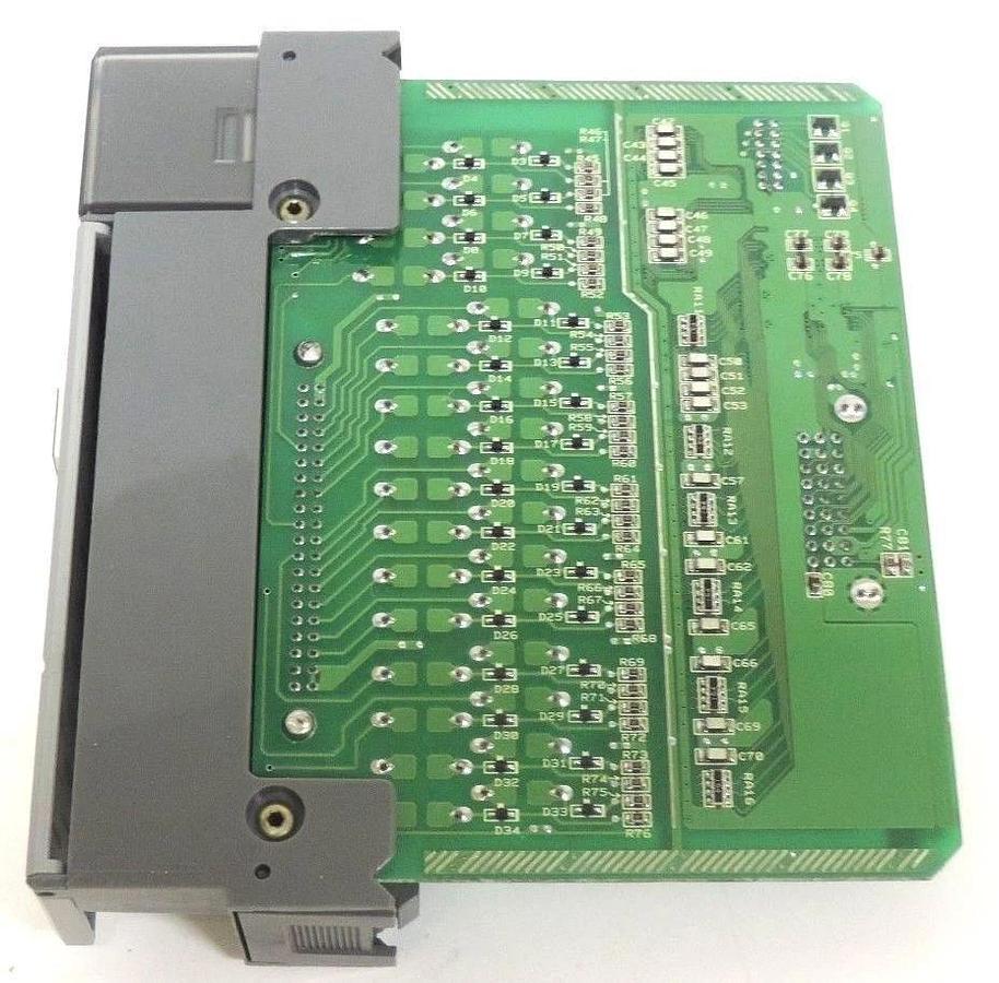 Used ALLEN BRADLEY 1746-IB32 INPUT MODULE 1746IB32 SER. D