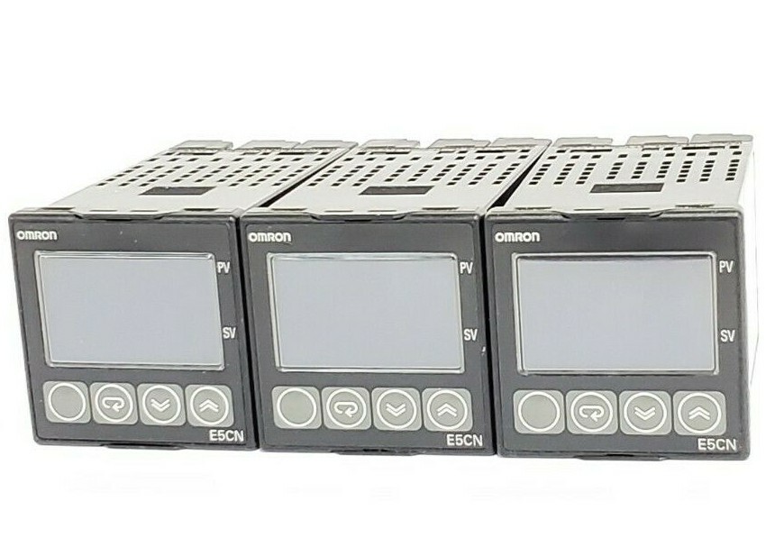 Used LOT OF 3 OMRON E5CN-Q2HBT TEMPERATURE CONTROLLERS E5CNQ2HBT