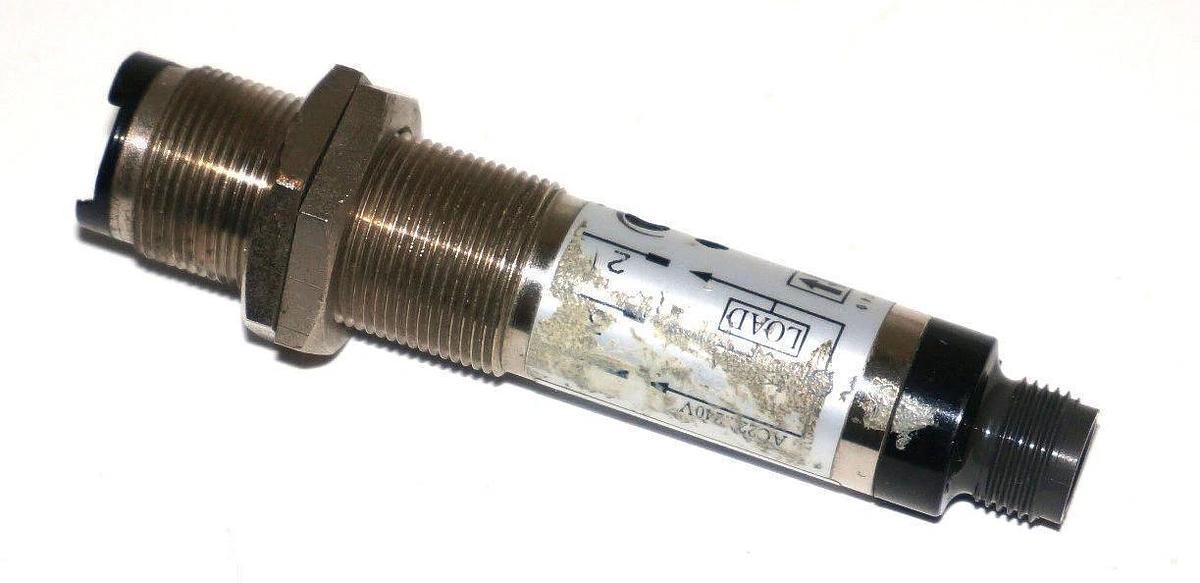 Used SICK OPTIC VT180-T410 PROXIMITY SWITCH 6008932