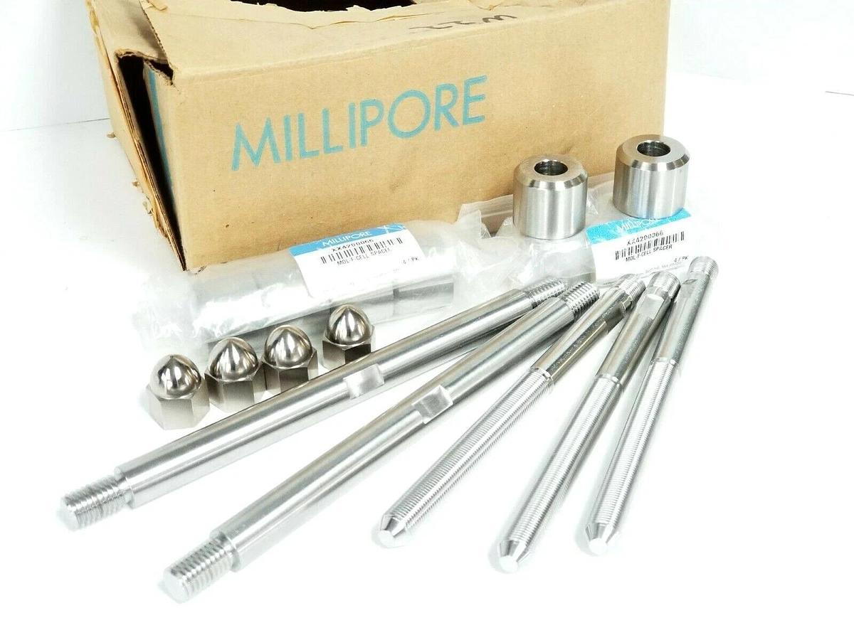 LOT OF 8 NEW MILLIPORE PELLICON XX4200066 SPACERS W/ PELLICON SPARE PARTS