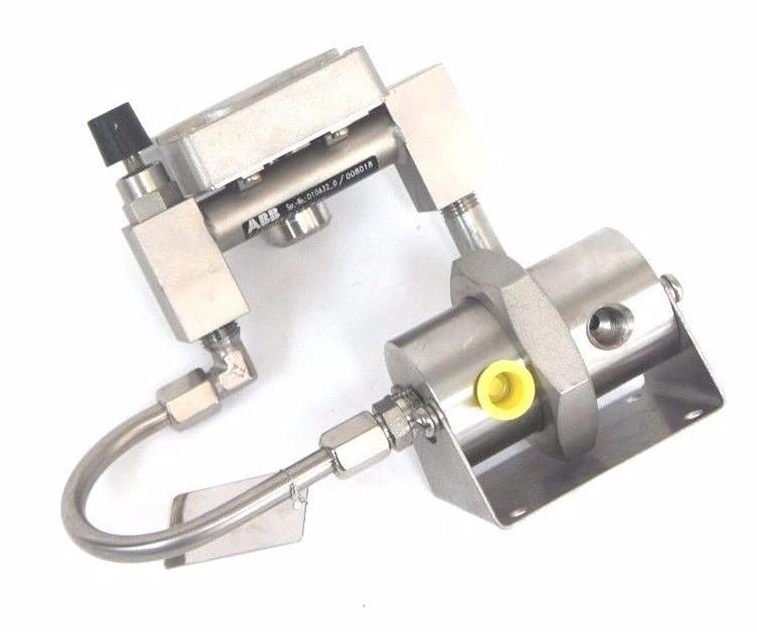 Used NEW ABB D10A32-0 FLOWMETER 1/4" NPT ORDER NO. 240150211/X004 D10A320