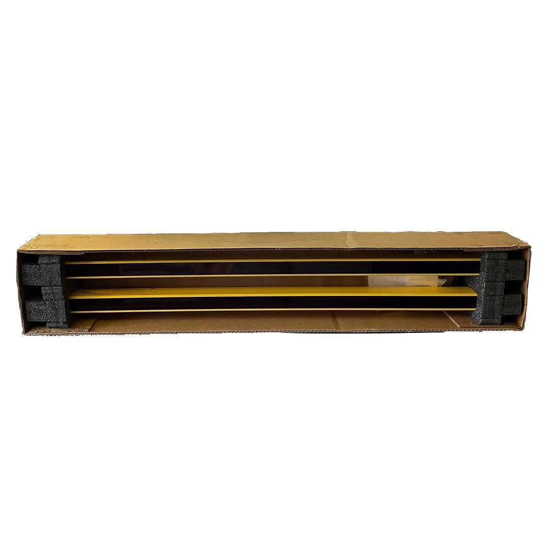 Used STI 70158-1212 / 70157-1042 Mini Safe 4600 SERIES LIGHT CURTAIN MS46-30-870-Q2-X