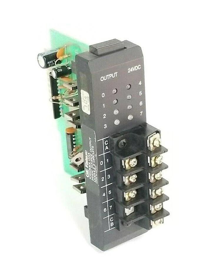 Used GE FANUC IC610MDL155A SOURCE OUTPUT MODULE 24VDC 8 CIRCUIT (FOR PARTS)