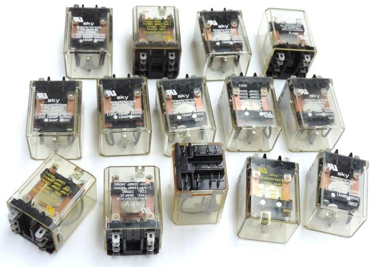 Used LOT OF 14 SKY SKAP-2C-120VAC POWER RELAYS PLUG IN 13A, 2POLE 120VAC SKAP2C120VAC