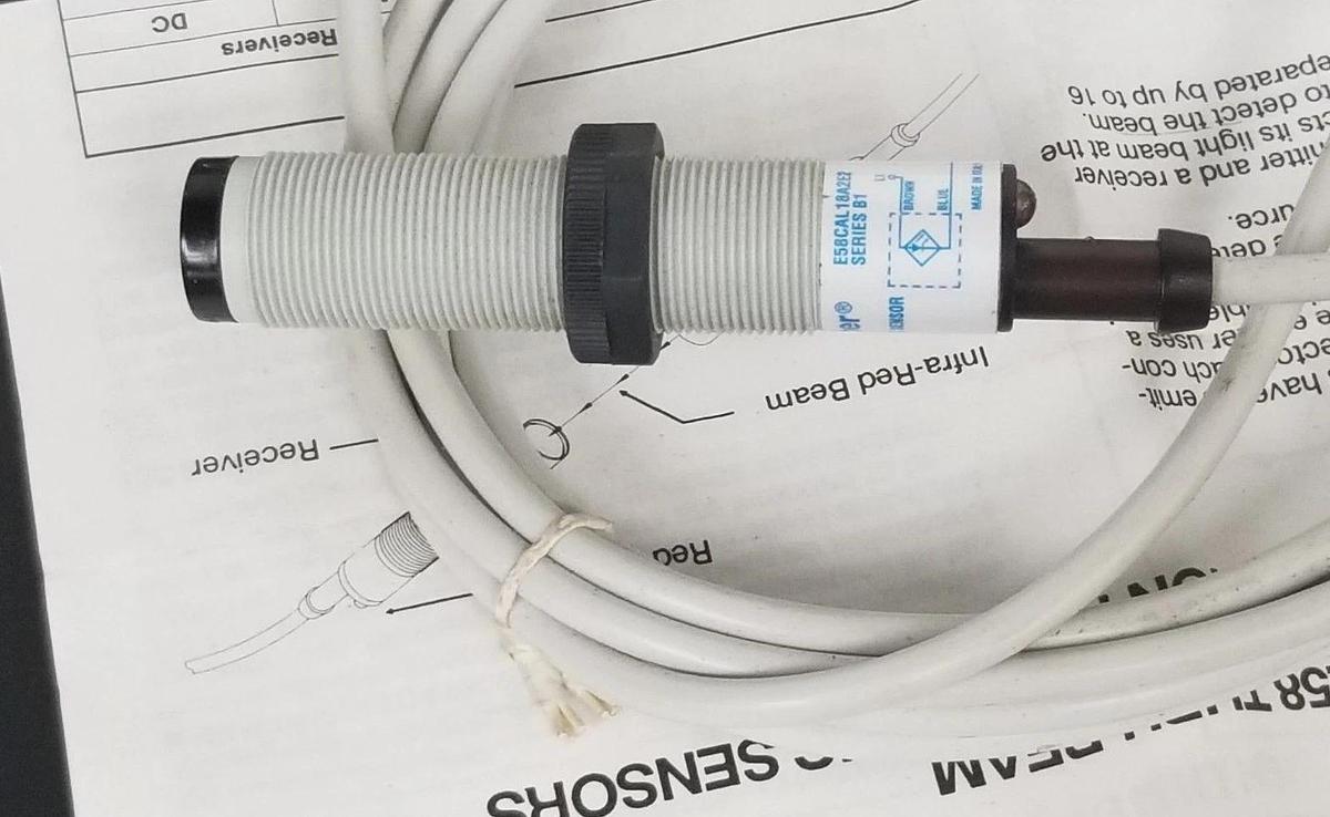 Used NIB EATON CUTLER HAMMER E58CAL18A2E2 E58 PHOTOELECTRIC EMITTERS 3M