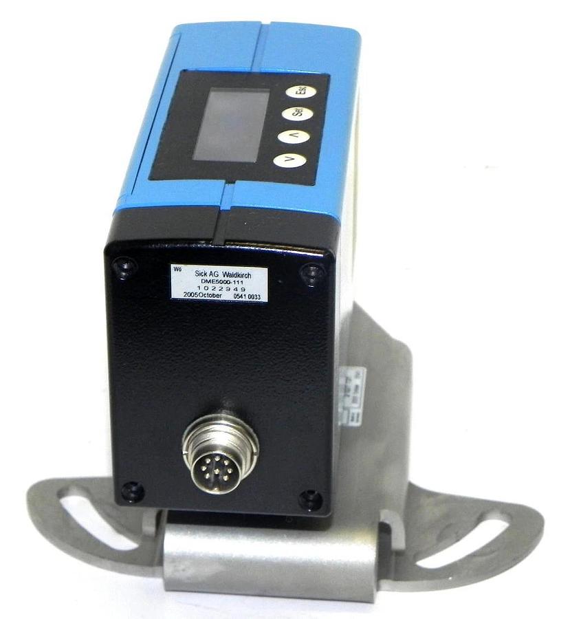 Used SICK OPTIC DME5000-111 DISTANCE MEASURING DEVICE 1022949 DME5000111 W/BRACKET