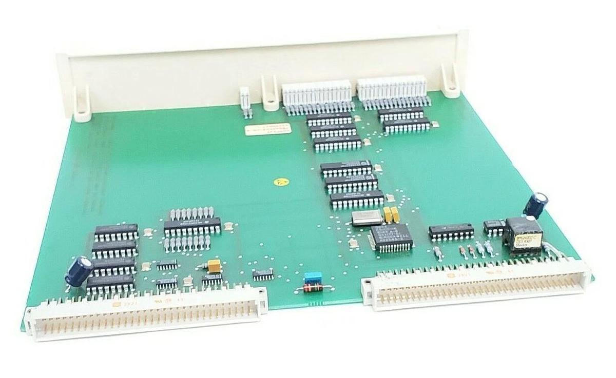 Used ABB DSQC239 YB560103-CH/8 REMOTE I/O BOARD 2668 165-14/1