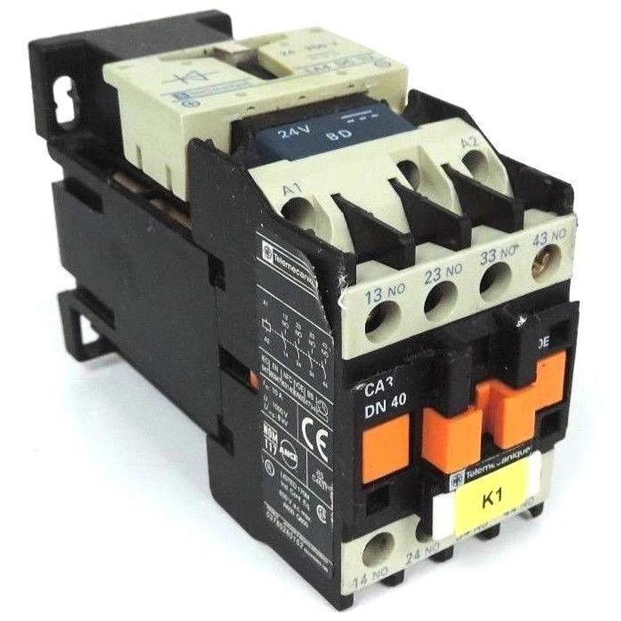 Used TELEMECANIQUE CA3DN40BD CONTROL RELAY 24V DC, CA3-DN40 W/ LA4DC1U SUPPRESSOR