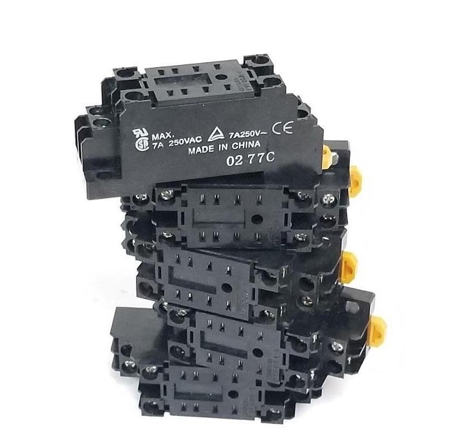 Used LOT OF 5 OMRON PYF08A-E RELAY SOCKETS 7A, 250VAC, 2-M4X10