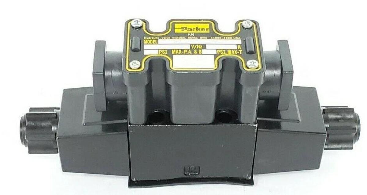 NIB PARKER D1VW20DNQCF72XB034 SOLENOID VALVE 5000PSI, 0.56 AMPS