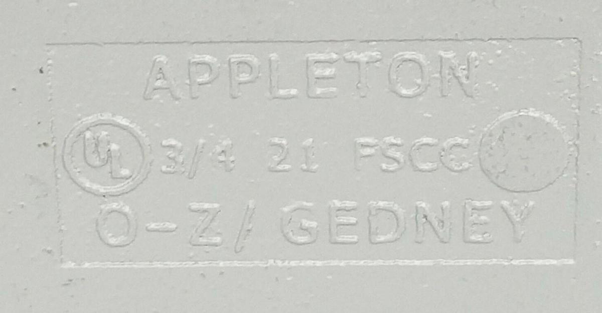 Used NEW APPLETON O-Z / GEDNEY ELECTRICAL BOX 0-Z, 3/4'' 21 FSCC